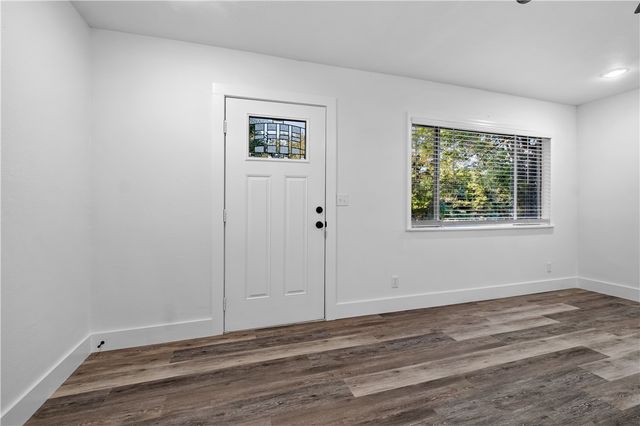 3325, 3335 S School, Fayetteville, AR 72701