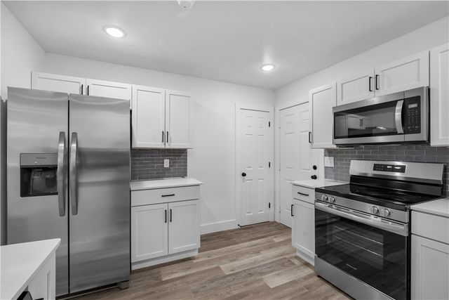 3325, 3335 S School, Fayetteville, AR 72701