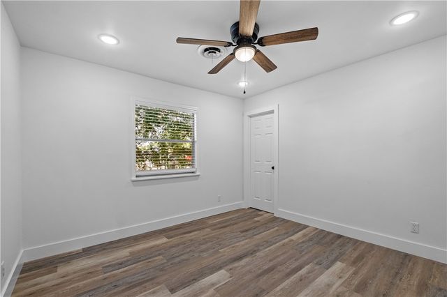 3325, 3335 S School, Fayetteville, AR 72701