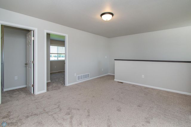1449 68th Avenue S, Fargo, ND 58104