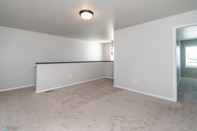 1449 68th Avenue S, Fargo, ND 58104