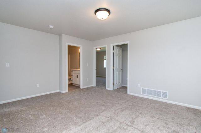 1449 68th Avenue S, Fargo, ND 58104