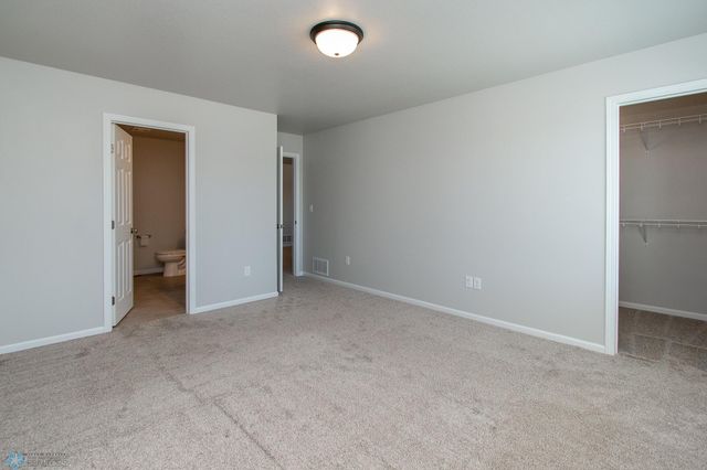 1449 68th Avenue S, Fargo, ND 58104