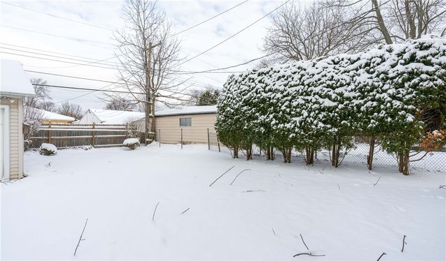 52 Bondcroft Drive, Amherst, NY 14226