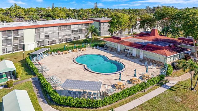 3100 Springdale Boulevard 314, Palm Springs, FL 33461