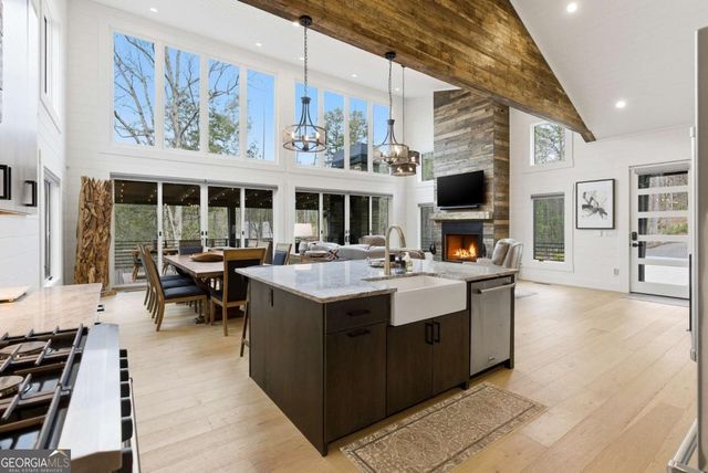 107 Cool Creek Trail, Blue Ridge, GA 30513