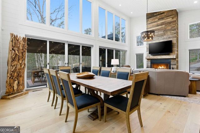 107 Cool Creek Trail, Blue Ridge, GA 30513