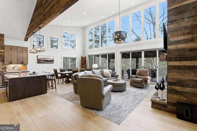 107 Cool Creek Trail, Blue Ridge, GA 30513