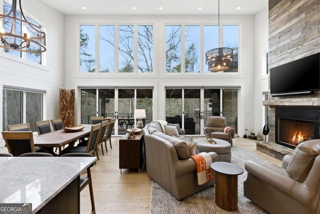 107 Cool Creek Trail, Blue Ridge, GA 30513