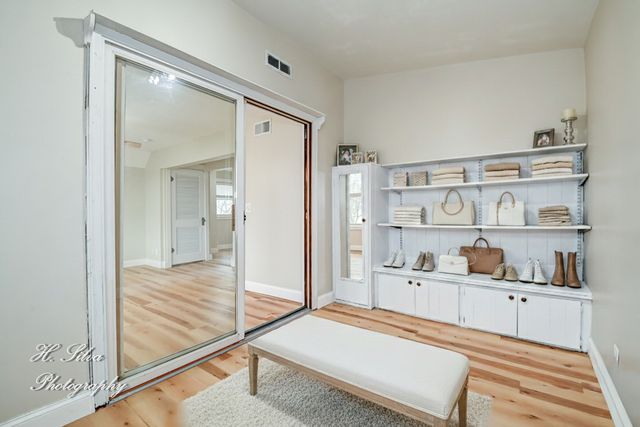 133 S Walkup Avenue, Crystal Lake, IL 60014