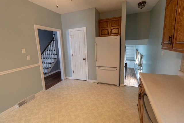 4500 W BRIDGEWOOD DR, Columbia, MO 65203