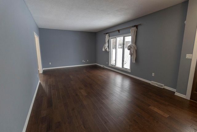 4500 W BRIDGEWOOD DR, Columbia, MO 65203