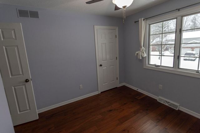 4500 W BRIDGEWOOD DR, Columbia, MO 65203