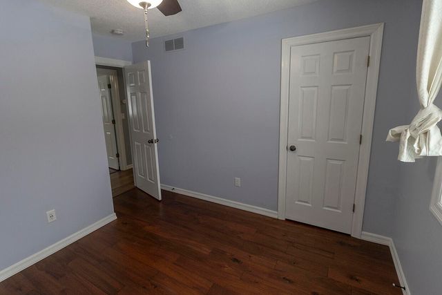 4500 W BRIDGEWOOD DR, Columbia, MO 65203