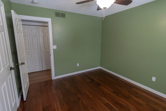 4500 W BRIDGEWOOD DR, Columbia, MO 65203