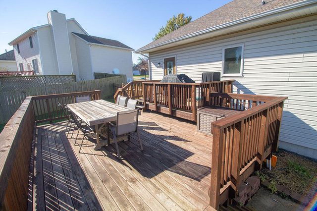 4500 W BRIDGEWOOD DR, Columbia, MO 65203