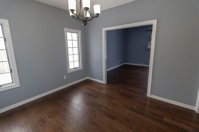 4500 W BRIDGEWOOD DR, Columbia, MO 65203