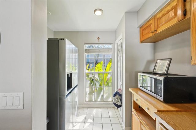 16143 RAMBLING VINE DRIVE E, Tampa, FL 33624