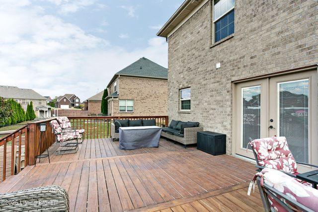 371 Persimmon Dr, Mt Washington, KY 40047