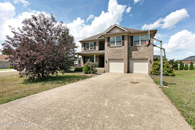 371 Persimmon Dr, Mt Washington, KY 40047