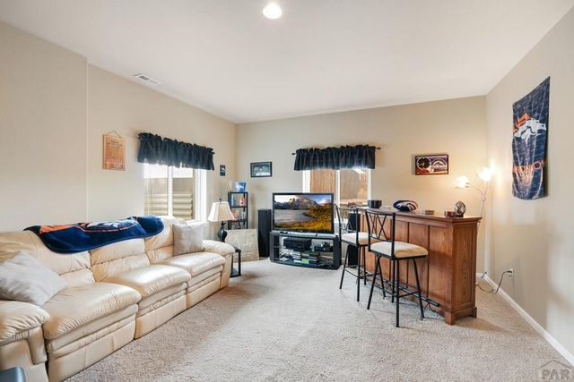 777 Woodleaf Dr, Pueblo West, CO 81007