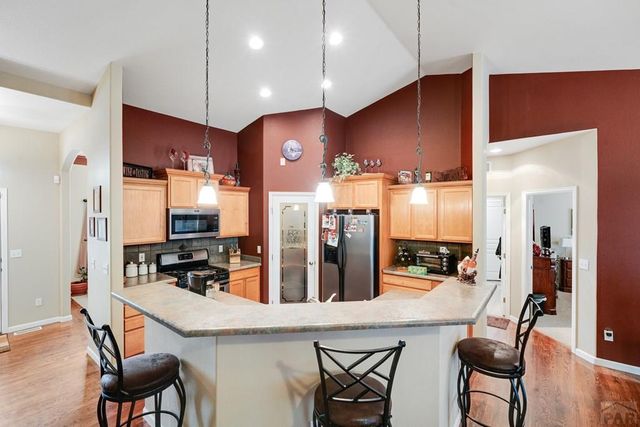 777 Woodleaf Dr, Pueblo West, CO 81007