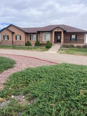 777 Woodleaf Dr, Pueblo West, CO 81007