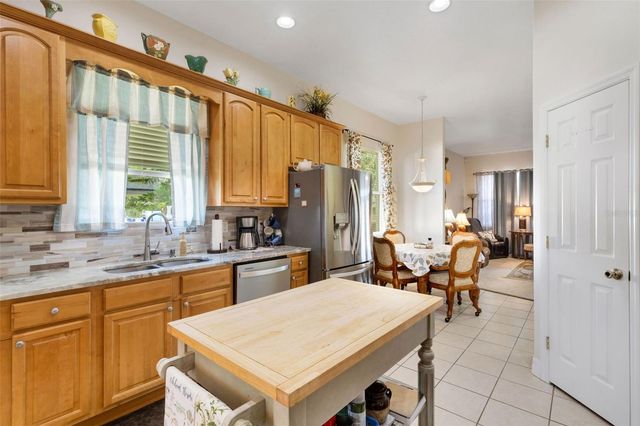 2617 HICKORY VIEW LOOP, Lakeland, FL 33813