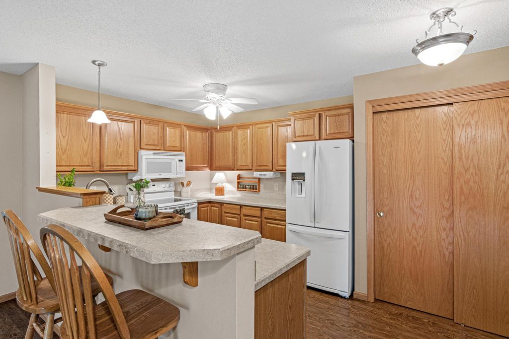 15570 Linnet Street NW 2-102, Andover, MN 55304 — photo 2