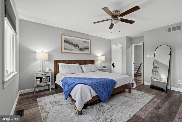 1 HONEY LOCUST CT, Blackwood, NJ 08012