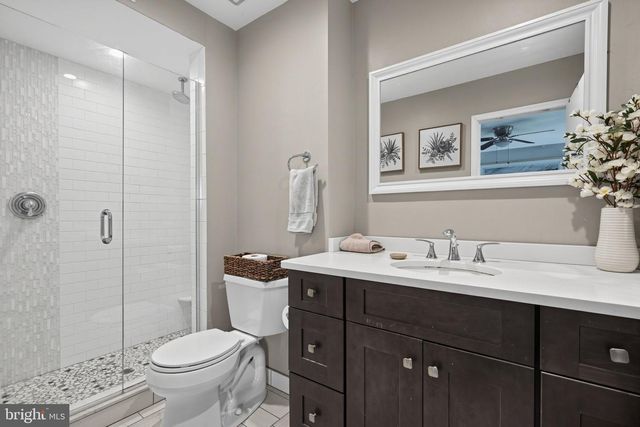 1 HONEY LOCUST CT, Blackwood, NJ 08012