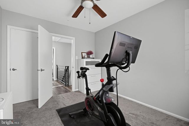 1 HONEY LOCUST CT, Blackwood, NJ 08012