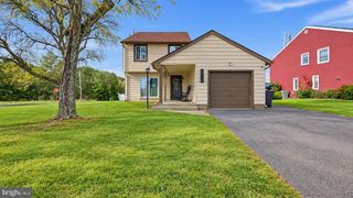 1 HONEY LOCUST CT, Blackwood, NJ 08012