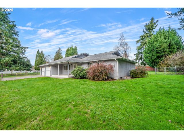 805 WILLOW St, Kelso, WA 98626