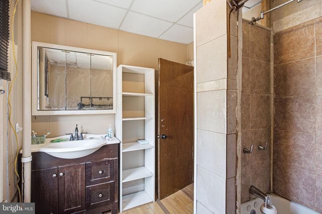 127 E CHURCH ST, Blackwood, NJ 08012