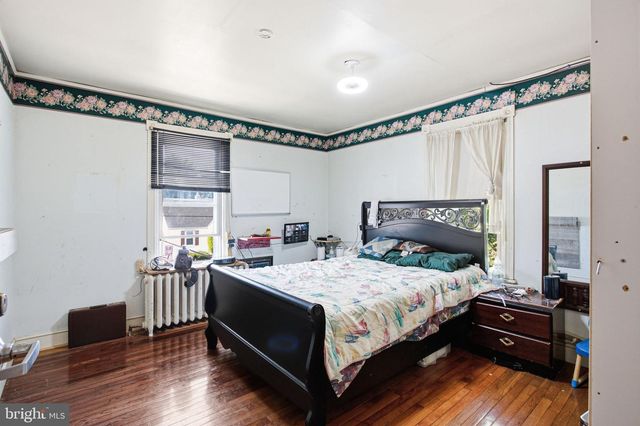 127 E CHURCH ST, Blackwood, NJ 08012