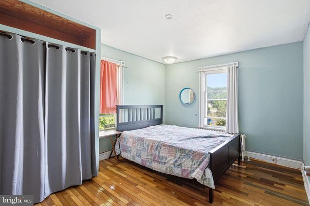 127 E CHURCH ST, Blackwood, NJ 08012
