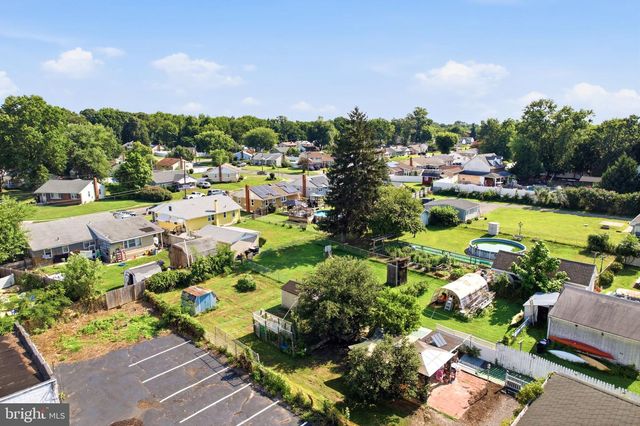 127 E CHURCH ST, Blackwood, NJ 08012