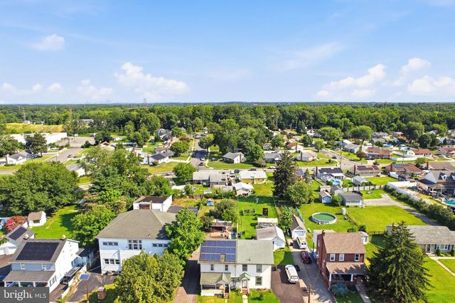 127 E CHURCH ST, Blackwood, NJ 08012