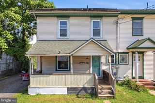 127 E CHURCH ST, Blackwood, NJ 08012