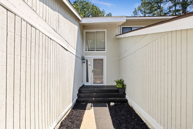 7860 Wilderness Trail B, North Charleston, SC 29418