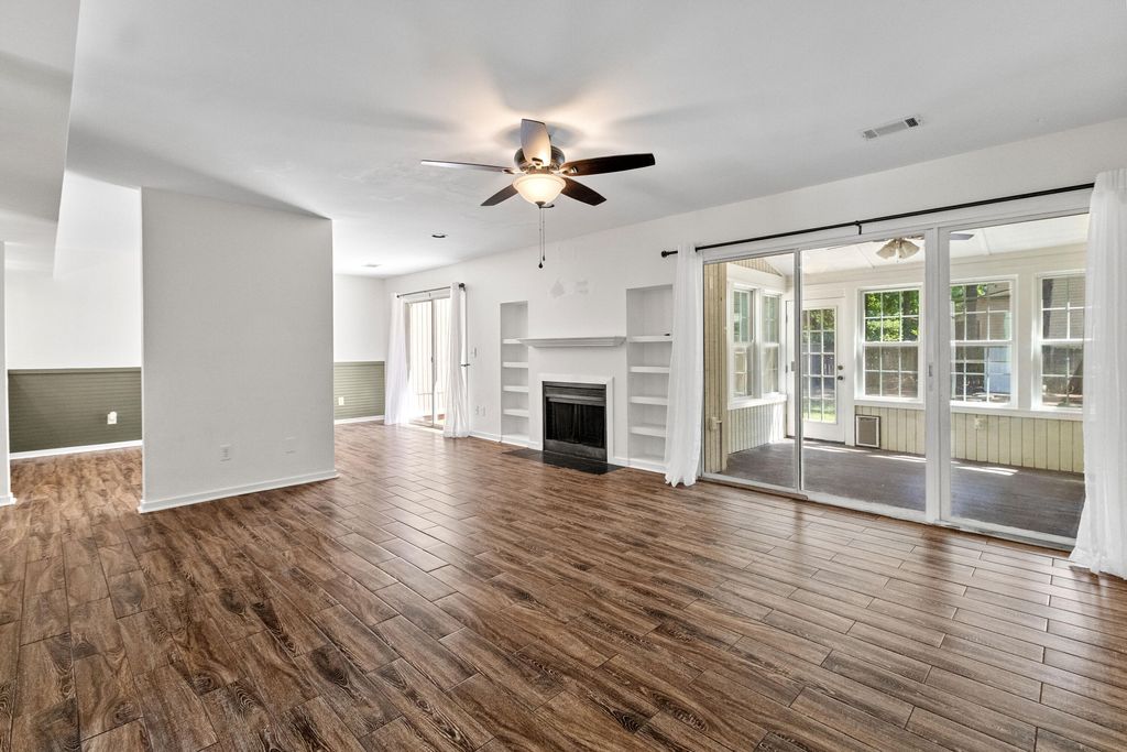 Image 13 of property listing at 7860 Wilderness Trail B, North Charleston, SC 29418