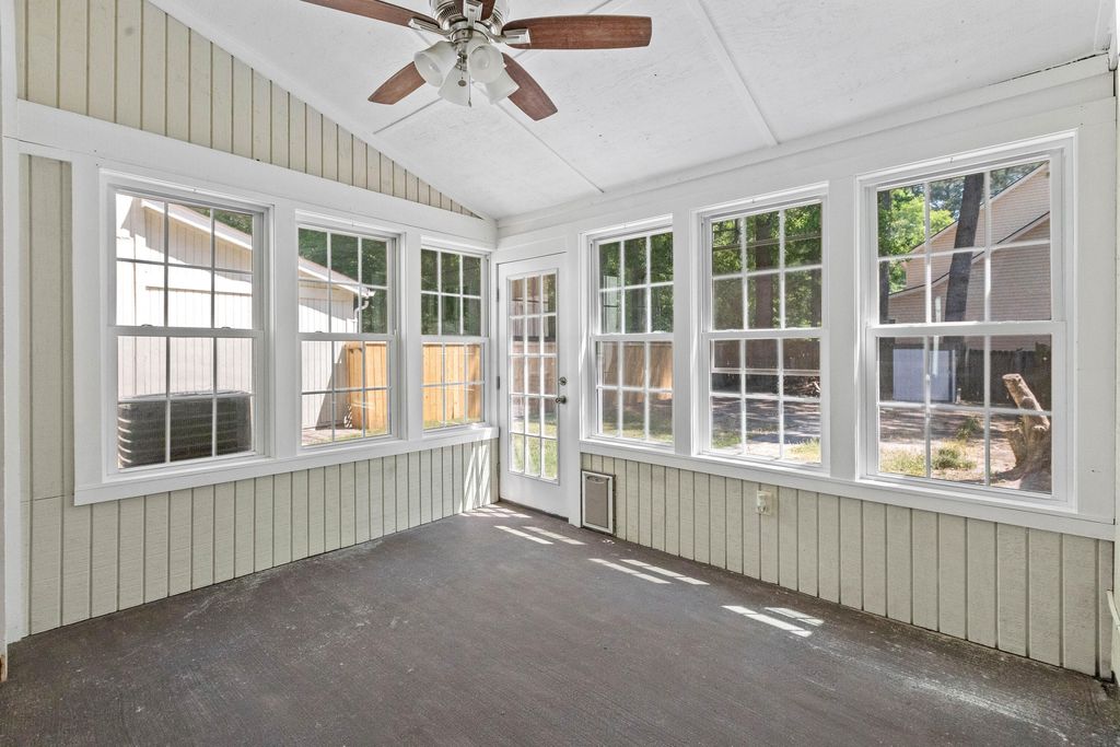 Image 14 of property listing at 7860 Wilderness Trail B, North Charleston, SC 29418