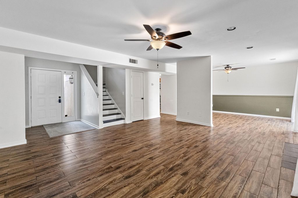 Image 15 of property listing at 7860 Wilderness Trail B, North Charleston, SC 29418