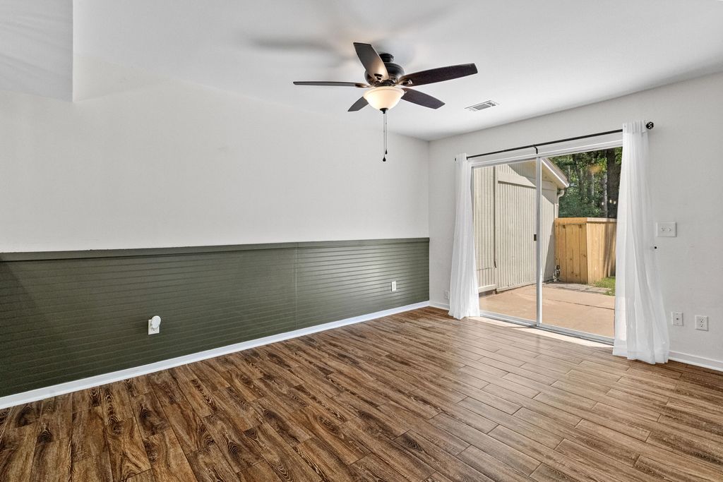 Image 16 of property listing at 7860 Wilderness Trail B, North Charleston, SC 29418