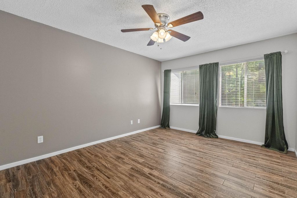 Image 23 of property listing at 7860 Wilderness Trail B, North Charleston, SC 29418