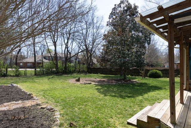 614 Winners Circle Pl, Thompsons Station, TN 37179