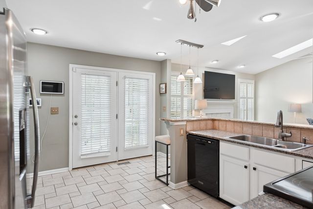 614 Winners Circle Pl, Thompsons Station, TN 37179