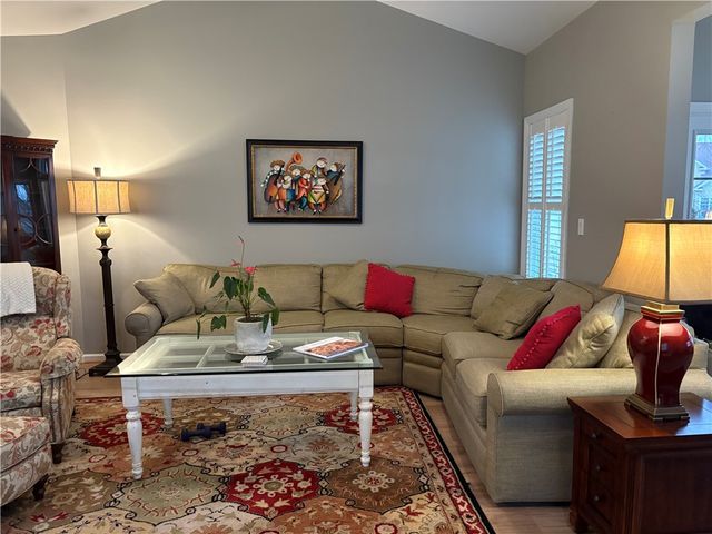 613 Old Glory Lane, Economy, PA 15042