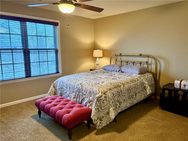 613 Old Glory Lane, Economy, PA 15042